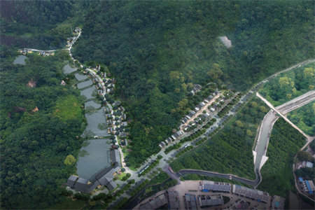 泰安泰山区农大南校家属院4室2厅2卫179m2毛坯房